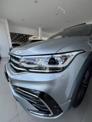 VOLKSWAGEN TIGUAN 2.0 300 TSI GASOLINA ALLSPACE R-LINE AUTOMÁTICO